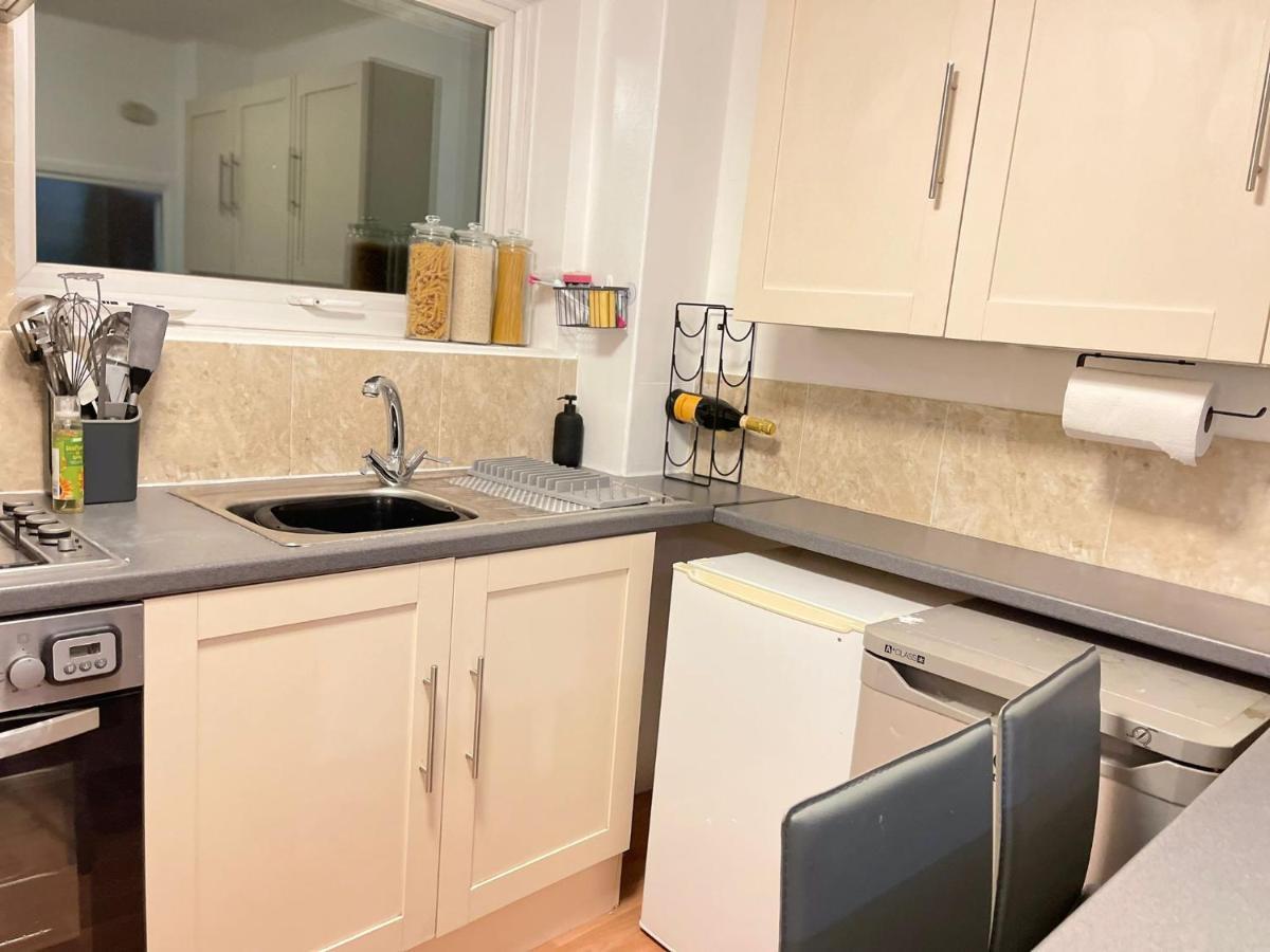 Lovely 1 Bed Home Near Hospital, With Parking & Garden Work Contractor Leisure, Sapphire كامبريدج المظهر الخارجي الصورة